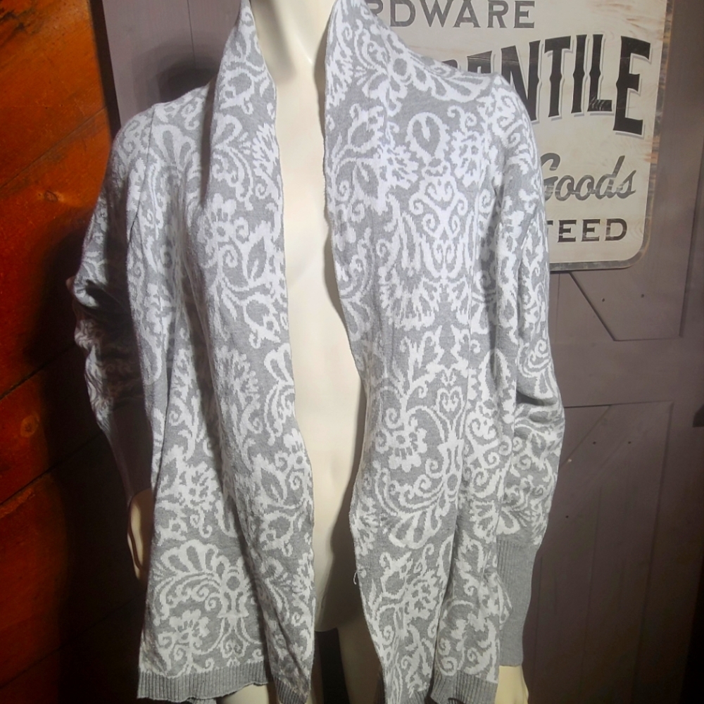 Maurices XL sweater cardigan gray and  white